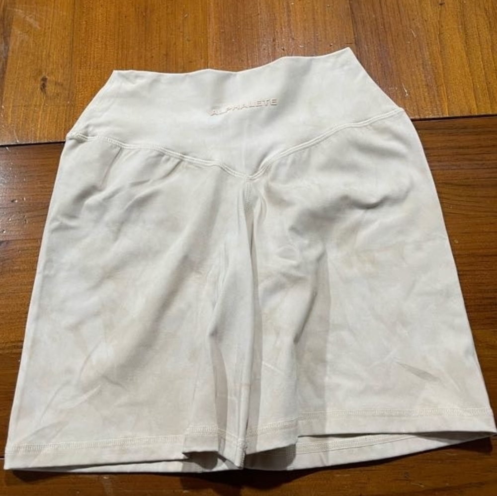 NWT ALPHALETE Womens Tan Tie Dye Airbrush Athletic High Waist Shorts Size Medium